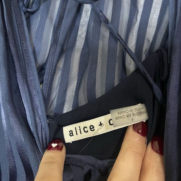 Alice + Olivia Callan Silk Romper striped blue long sleeve size US 4 - Picture 4 of 8